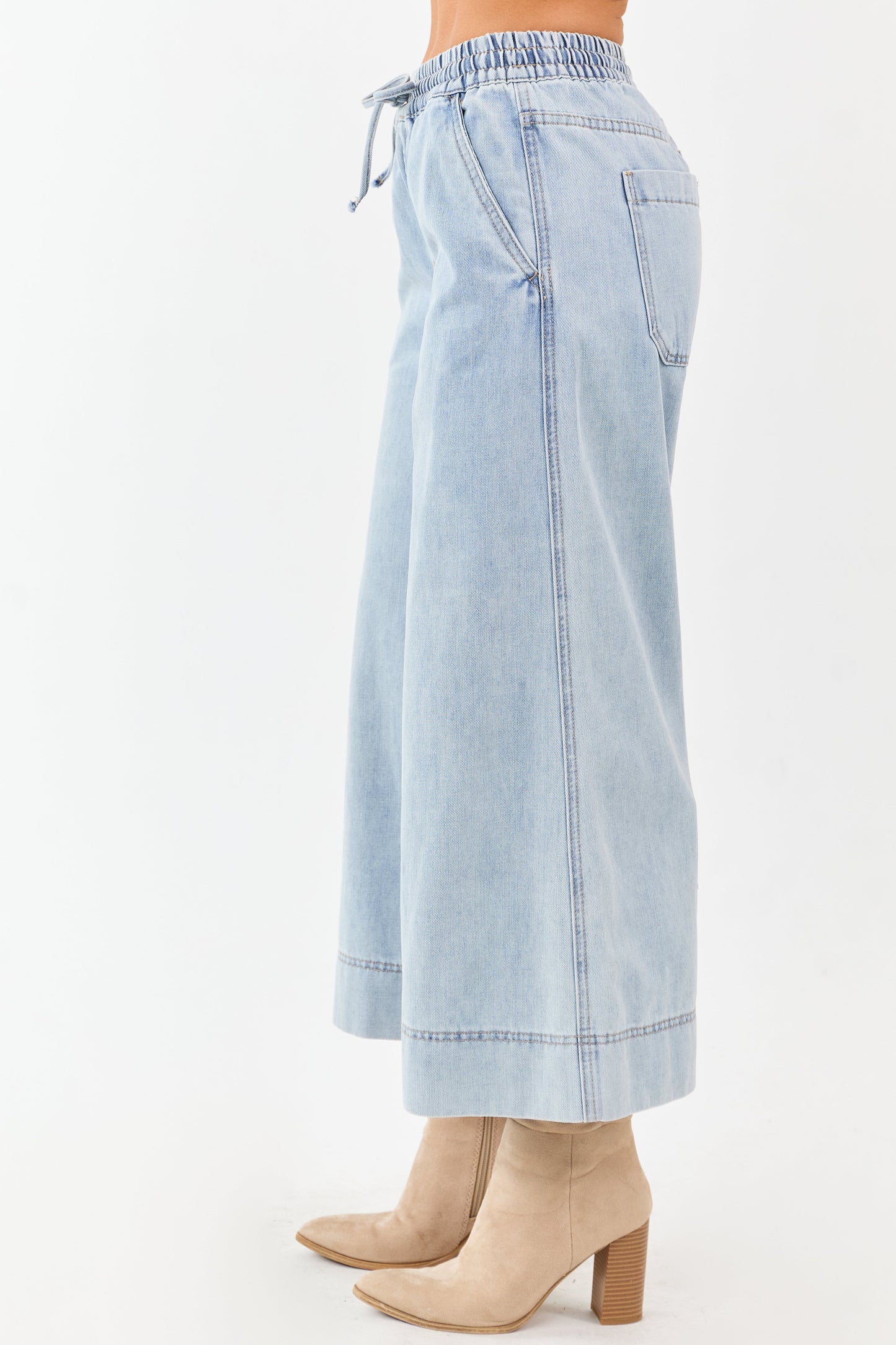 Mica Denim Light Wash Drawstring Wide Capri Jeans