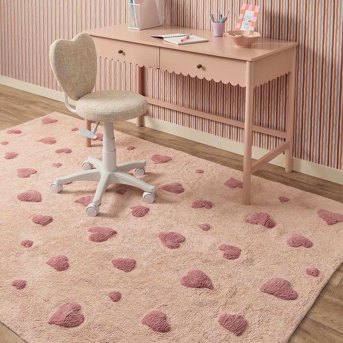 Addy Rectangle Heart Rug - Pink